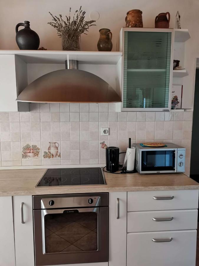 Pri Noni "Istracycle" Apartman Lucija Kültér fotó